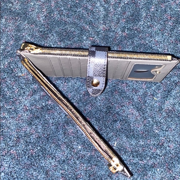 Checker wallet - Picture 3 of 3